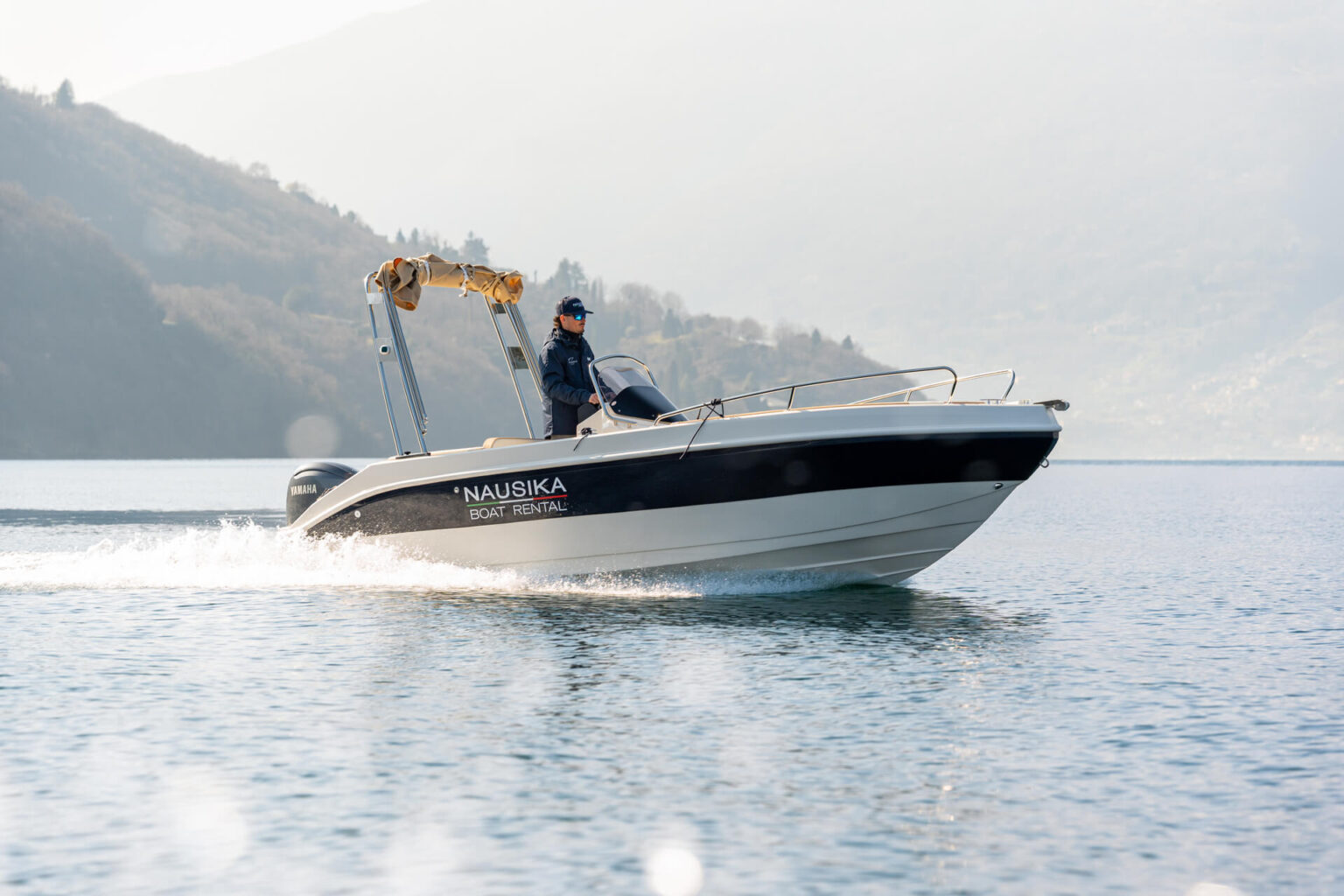 AS 19 GL Open - barca senza patente nautica a noleggio sul Lago di Como