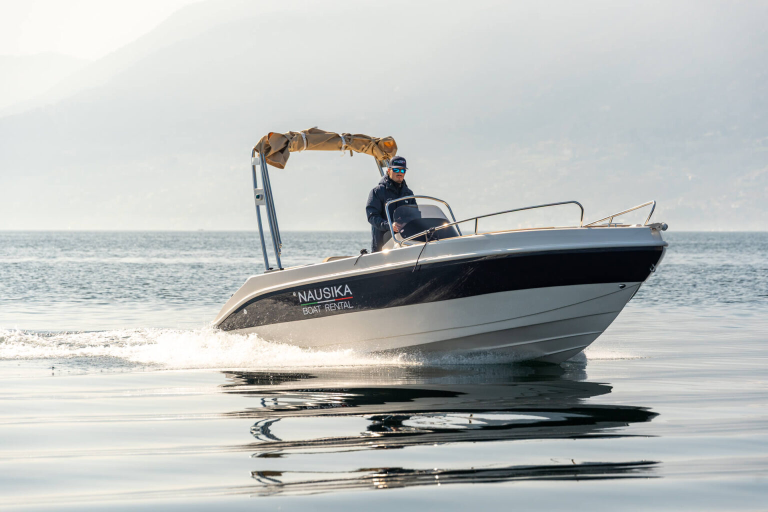 AS 19 GL Open - barca senza patente nautica a noleggio sul Lago di Como