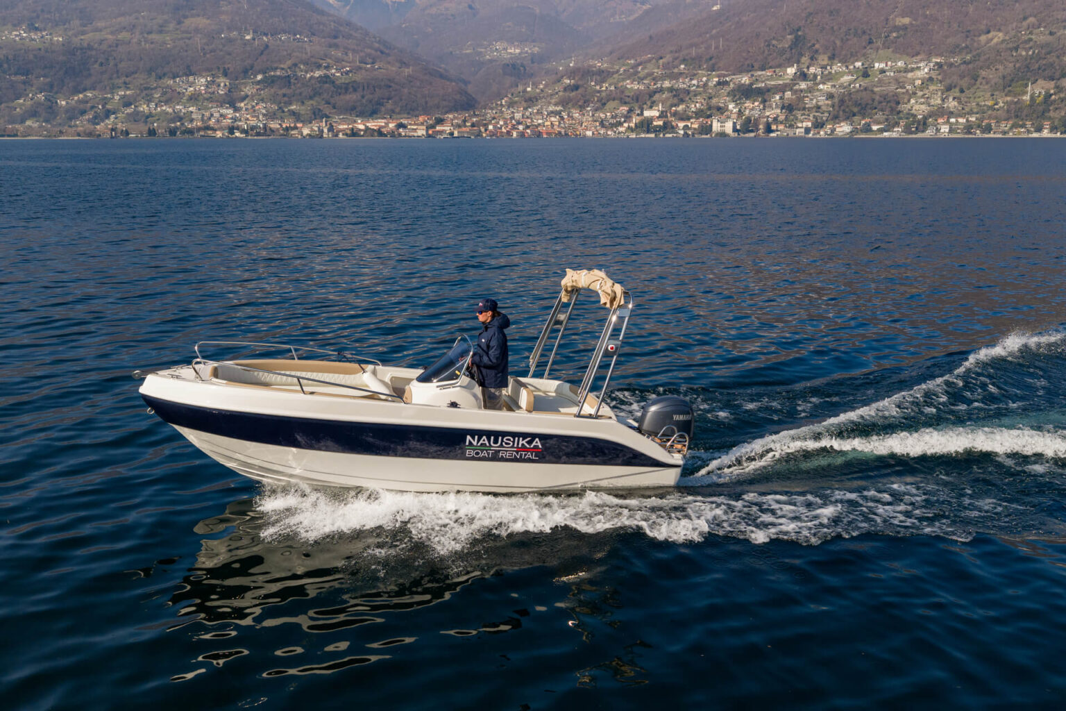 AS 19 GL Open - barca senza patente nautica a noleggio sul Lago di Como