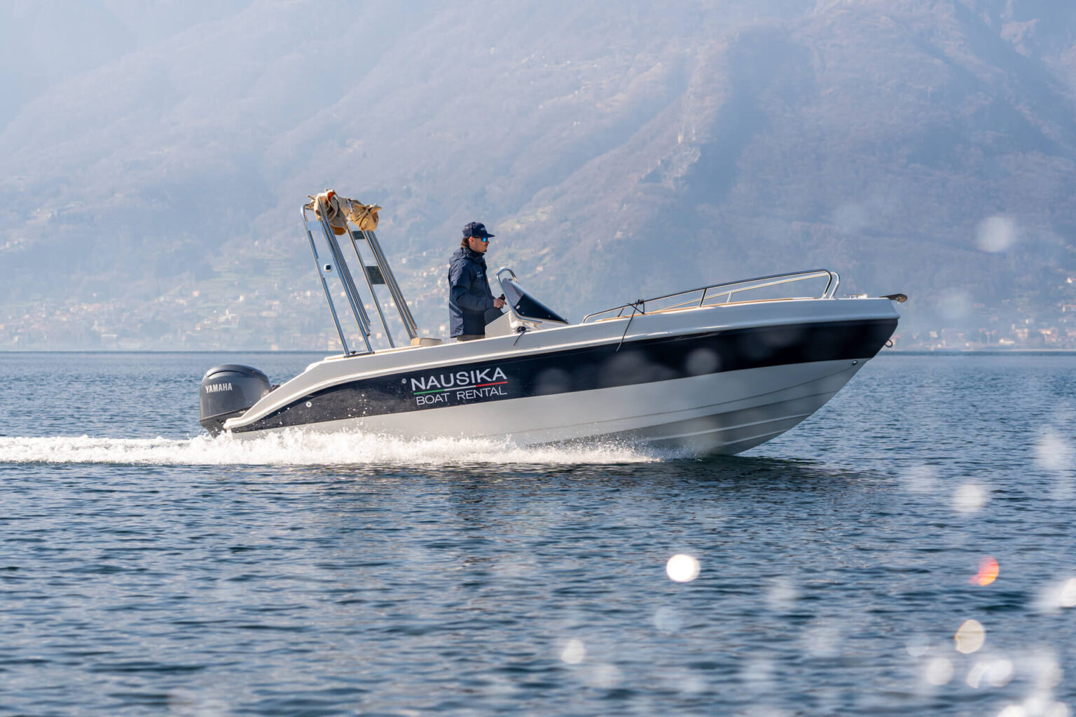 AS 19 GL Open - barca senza patente nautica a noleggio sul Lago di Como