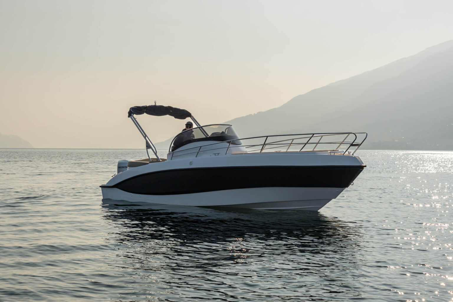 barca Eden 26 per boat tour sul Lago di Como