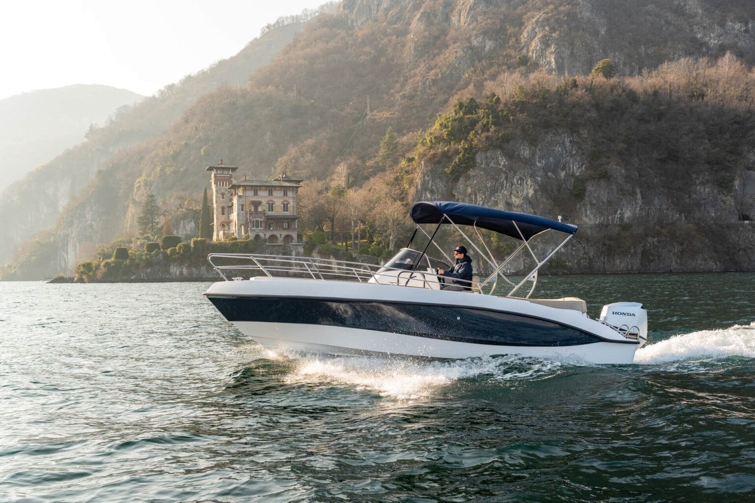 barca Eden 26 per boat tour sul Lago di Como