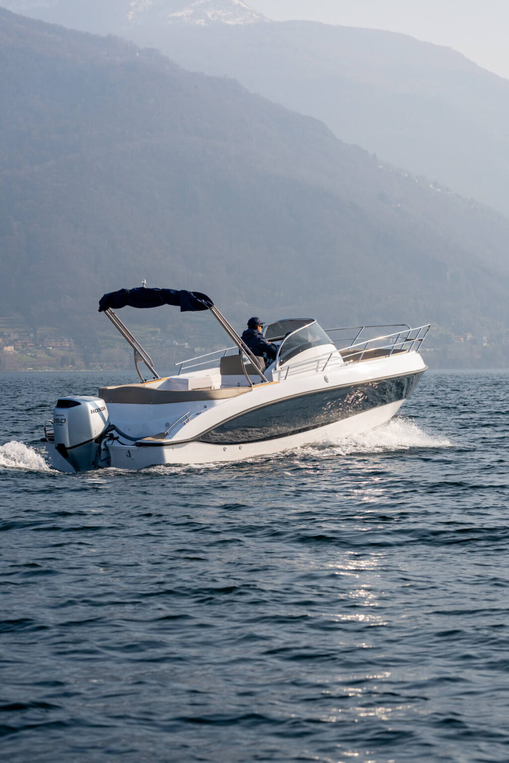 barca Eden 26 per boat tour sul Lago di Como