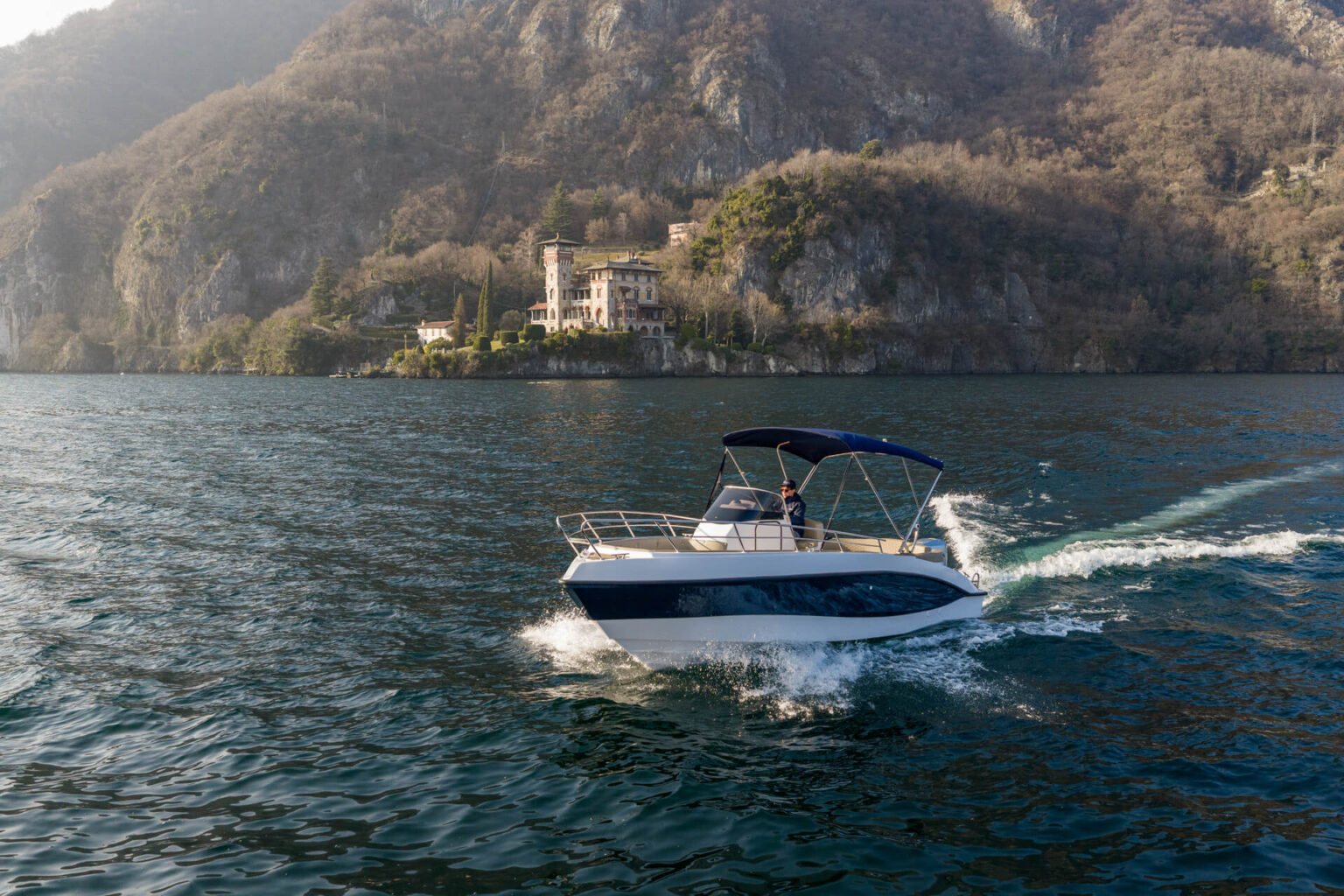 barca Eden 26 per boat tour sul Lago di Como