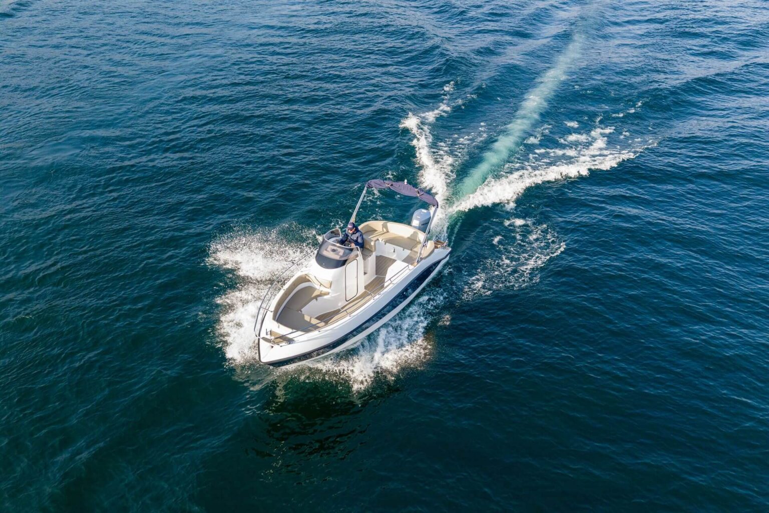 barca Eden 26 per boat tour sul Lago di Como