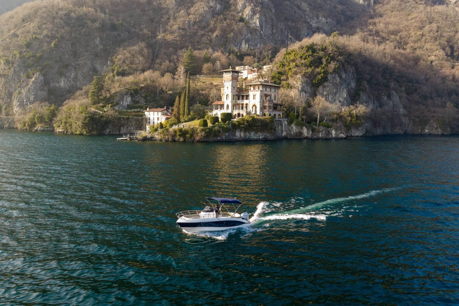 barca Eden 26 per boat tour sul Lago di Como