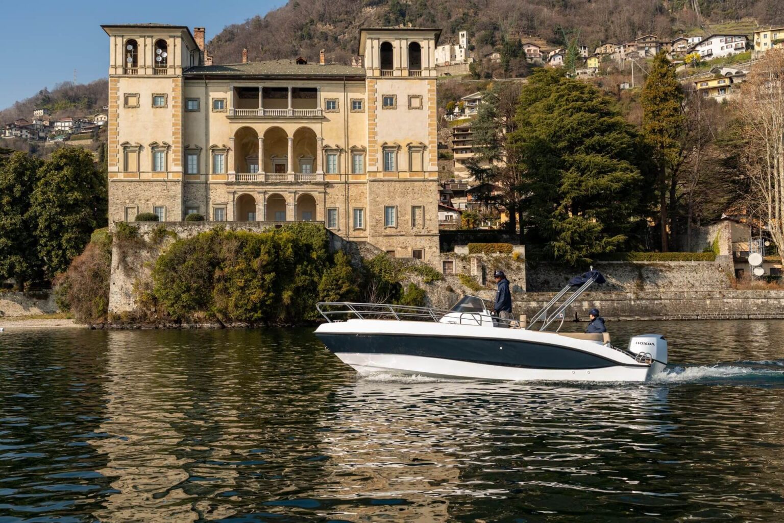 barca Eden 26 per boat tour sul Lago di Como