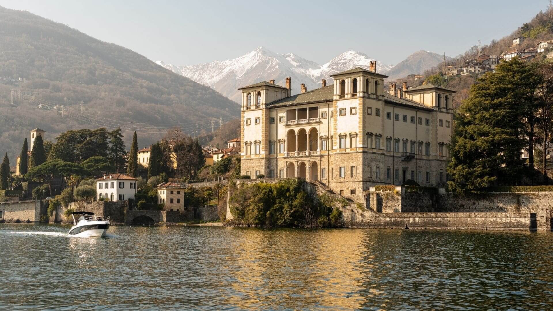 boat tour a gravedona sul lago di como