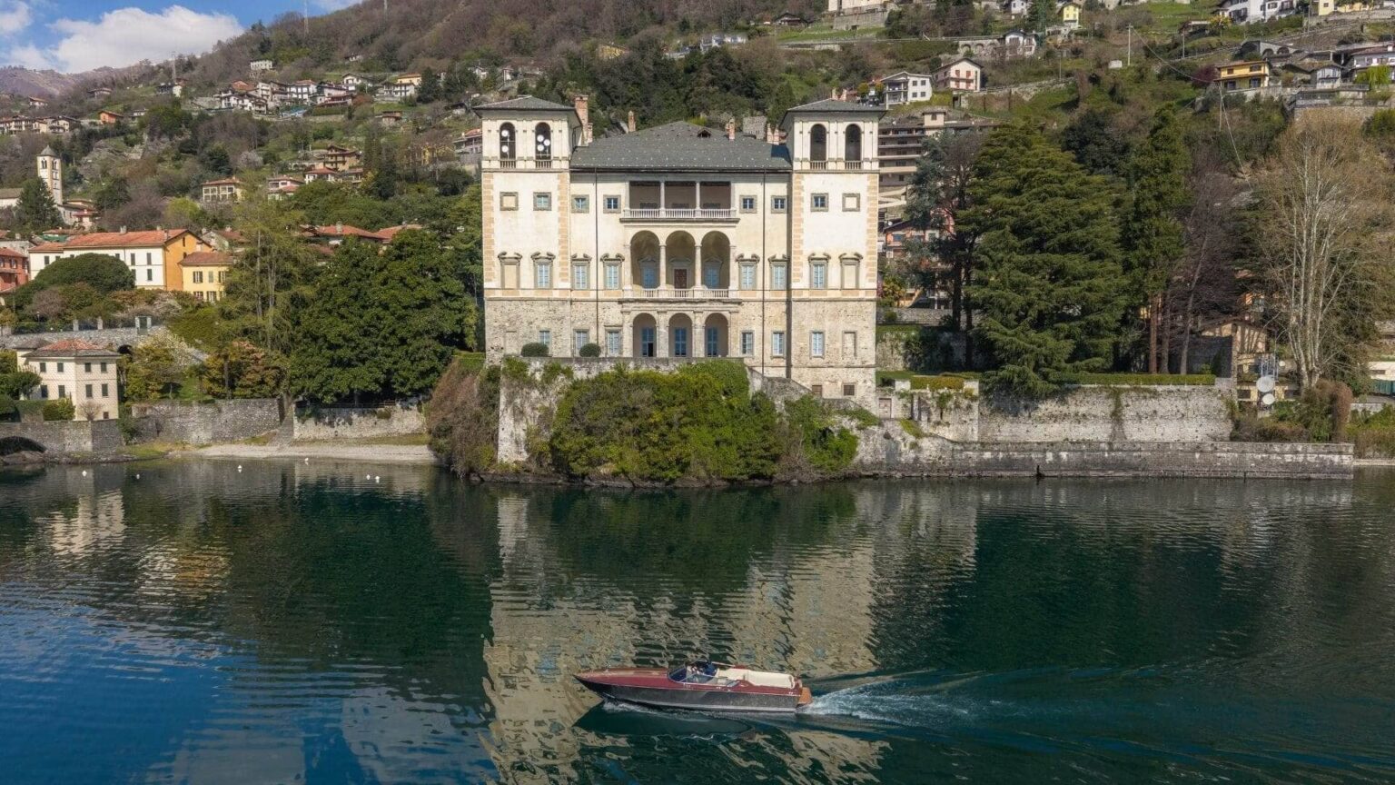 palazzo gallio a gravedona